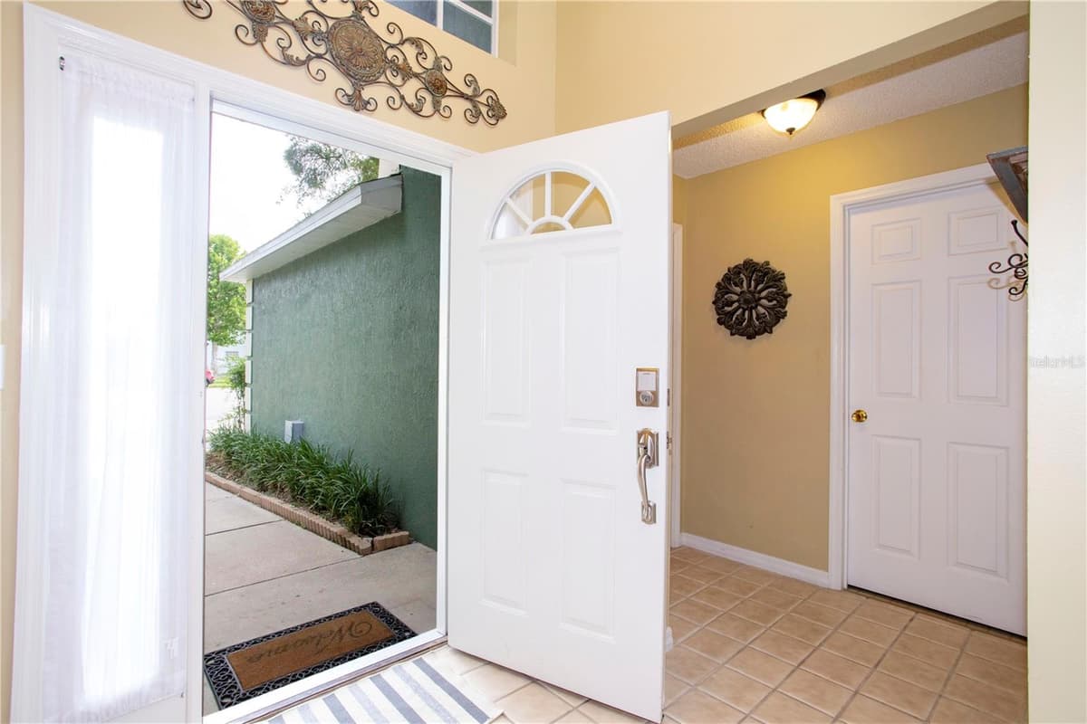 8051 WHITE CRANE COURT — photo 7 of 45