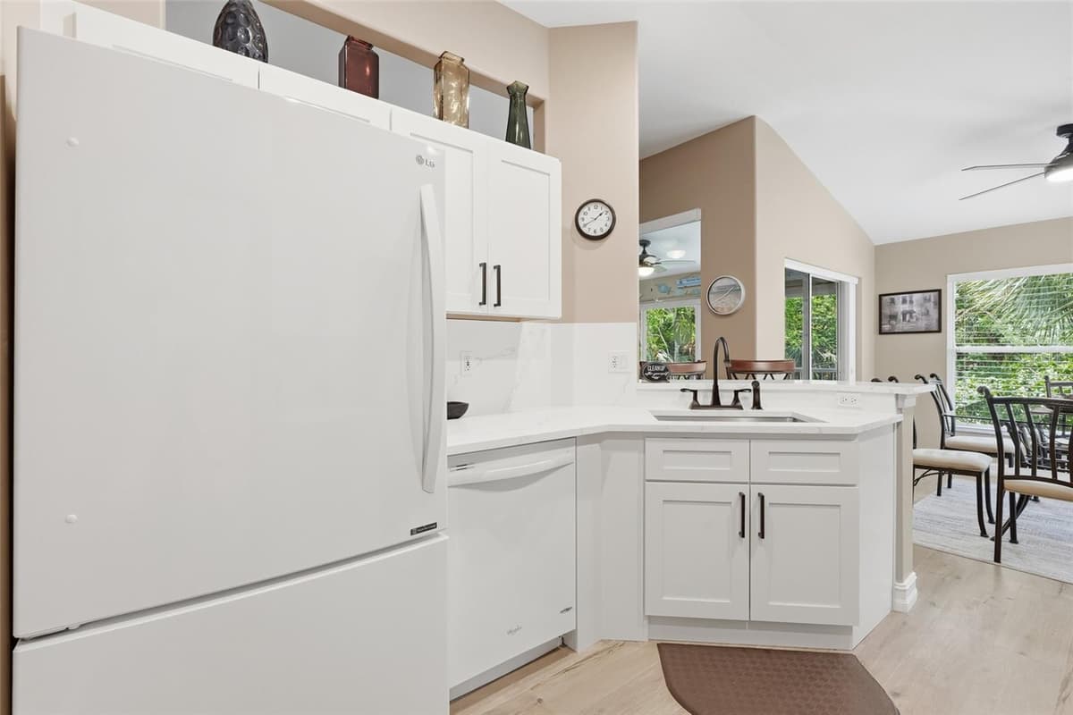 710 TARPON COVE DRIVE — photo 18 of 40