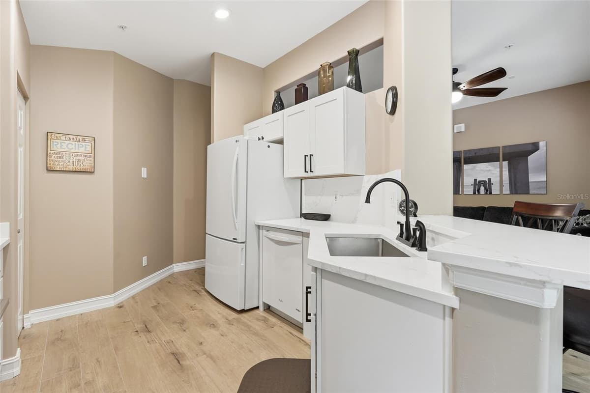 710 TARPON COVE DRIVE — photo 17 of 40