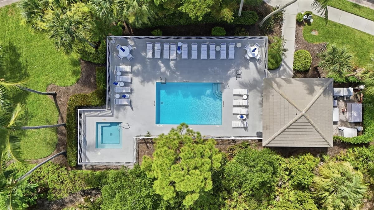 710 TARPON COVE DRIVE — photo 37 of 40