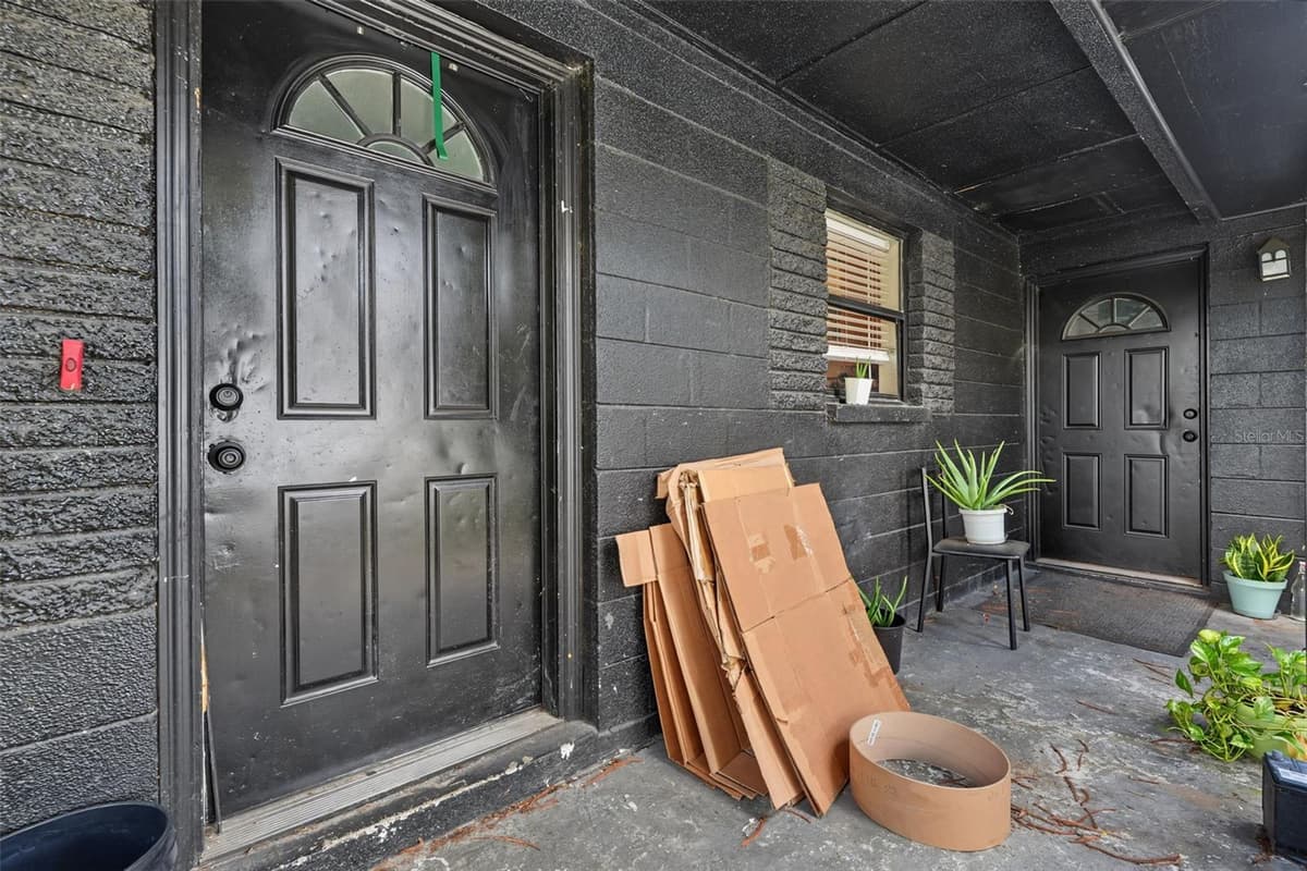 1803 BOUGAINVILLEA AVENUE — photo 4 of 33