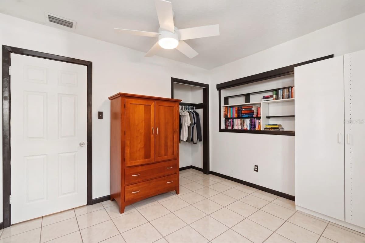 1803 BOUGAINVILLEA AVENUE — photo 15 of 33