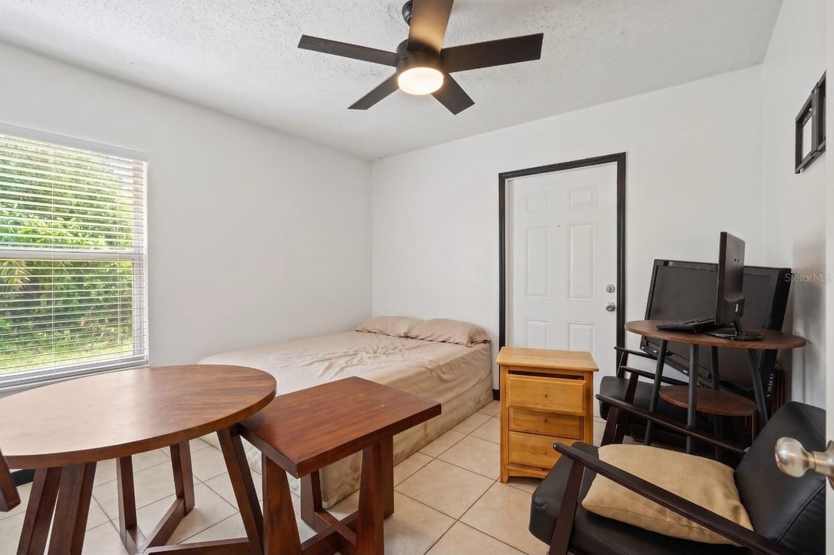 1803 BOUGAINVILLEA AVENUE — photo 10 of 33