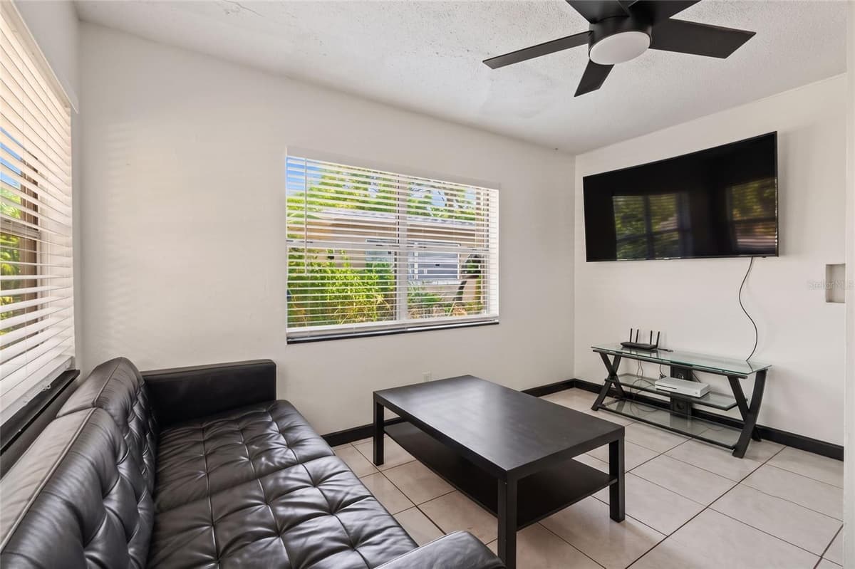 1803 BOUGAINVILLEA AVENUE — photo 6 of 33