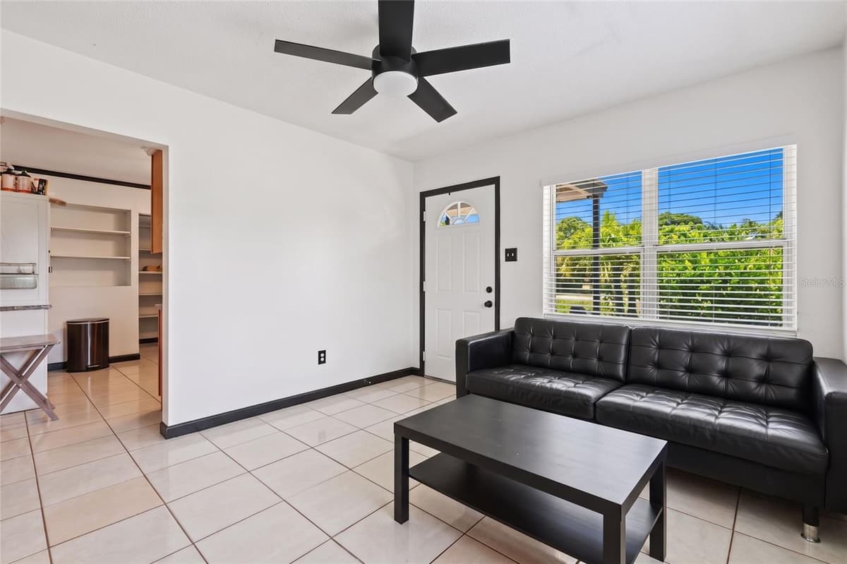 1803 BOUGAINVILLEA AVENUE — photo 7 of 33
