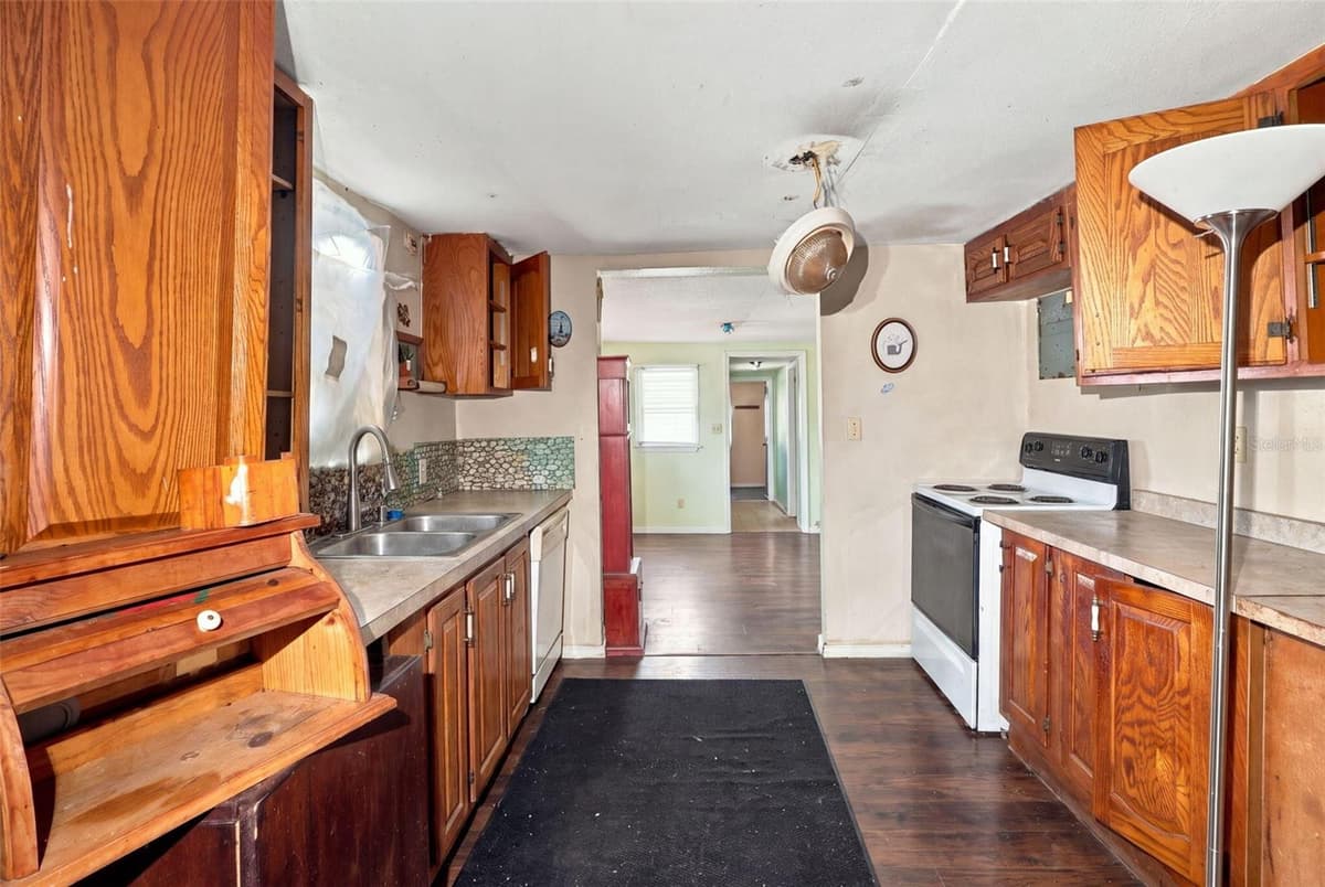 2221 GRANBY STREET — photo 7 of 27