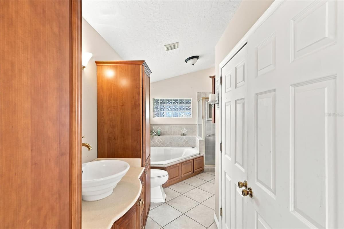 934 PINE WALK COURT — photo 18 of 36