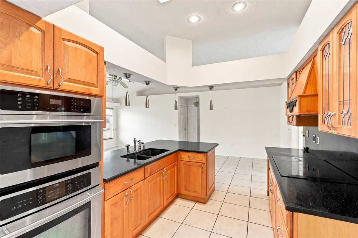 934 PINE WALK COURT — photo 5 of 36