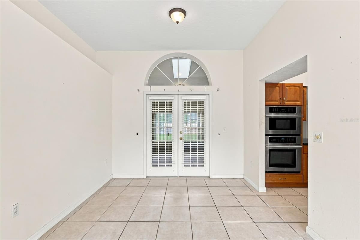 934 PINE WALK COURT — photo 10 of 36