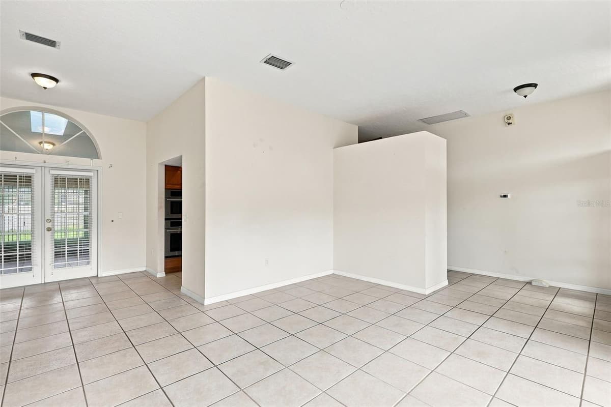 934 PINE WALK COURT — photo 11 of 36