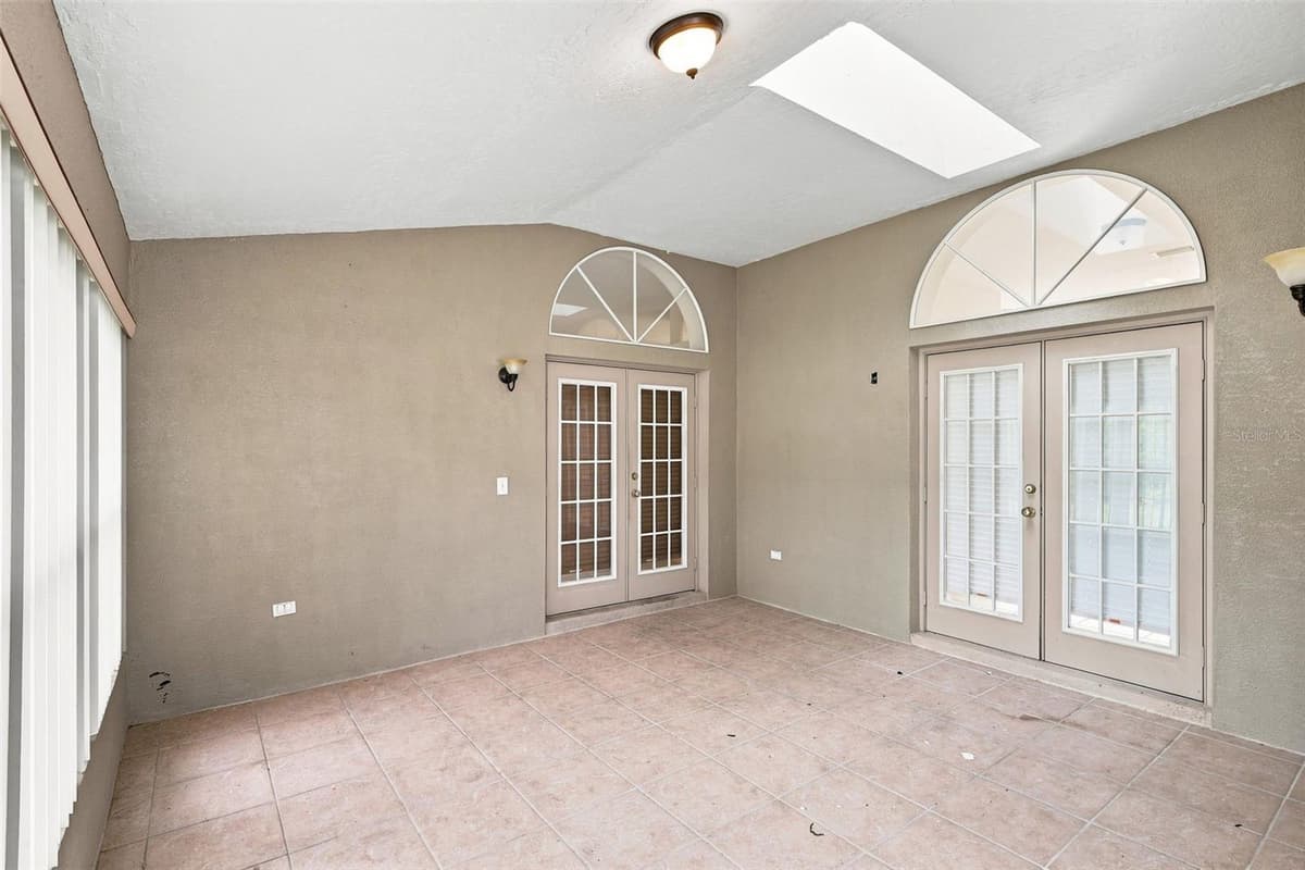 934 PINE WALK COURT — photo 21 of 36