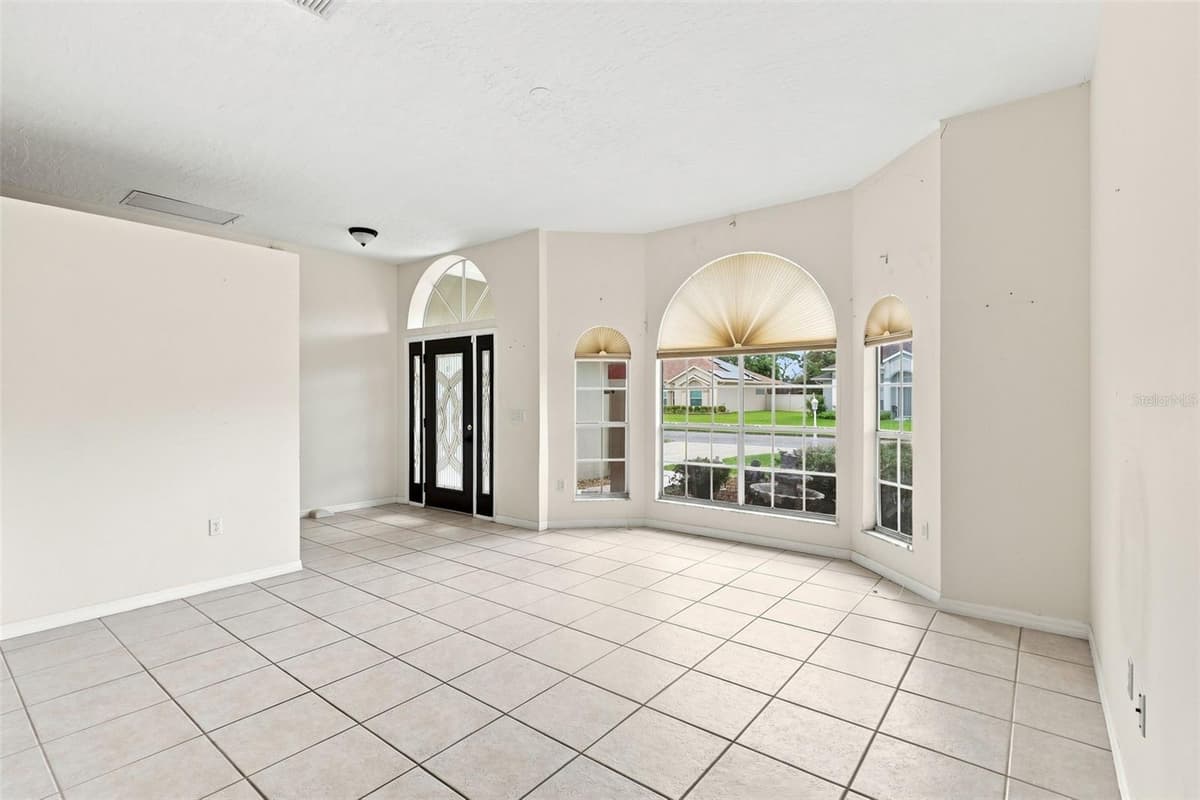 934 PINE WALK COURT — photo 2 of 36