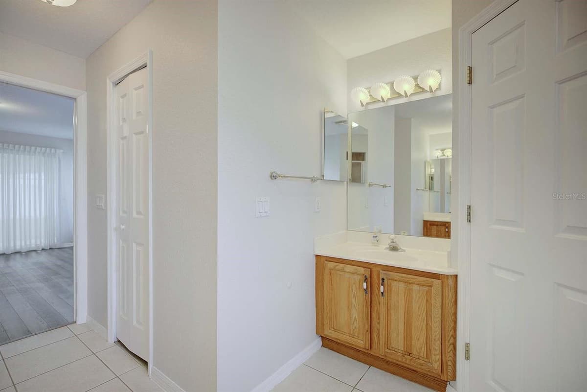 4253 CREMONA DRIVE — photo 34 of 54
