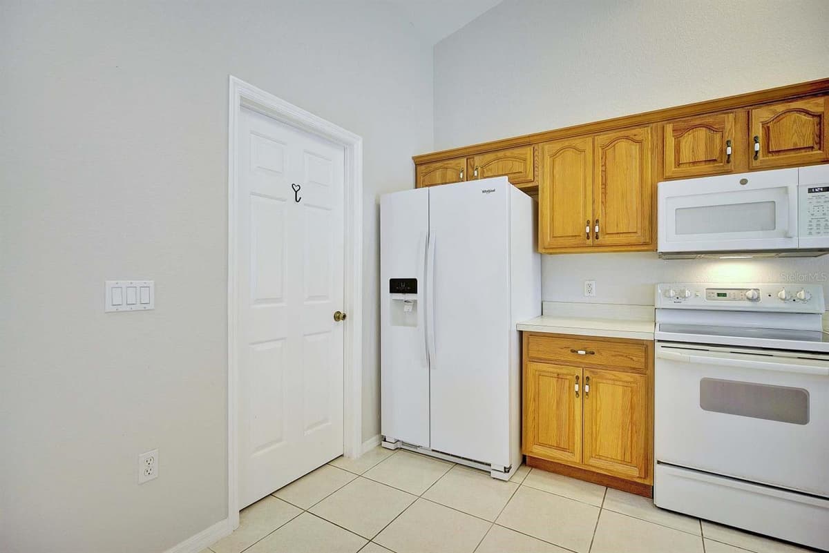 4253 CREMONA DRIVE — photo 17 of 54