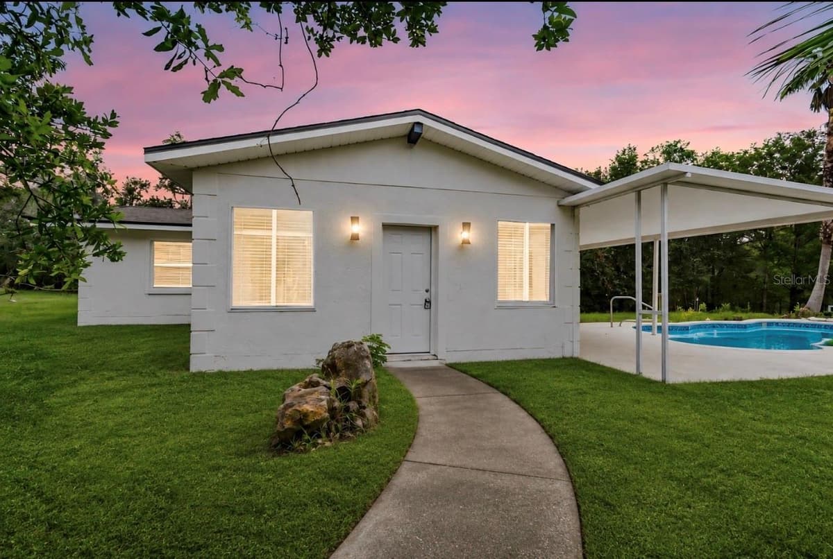 17503 GALVESTON STREET — photo 4 of 28