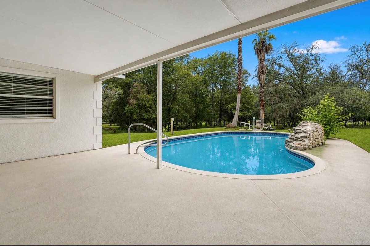 17503 GALVESTON STREET — photo 14 of 28