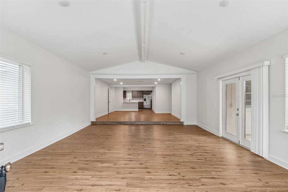 17503 GALVESTON STREET — photo 7 of 28