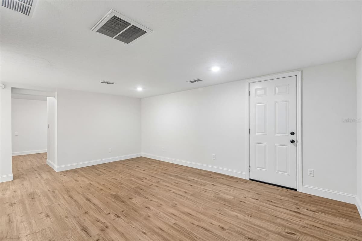17503 GALVESTON STREET — photo 25 of 28