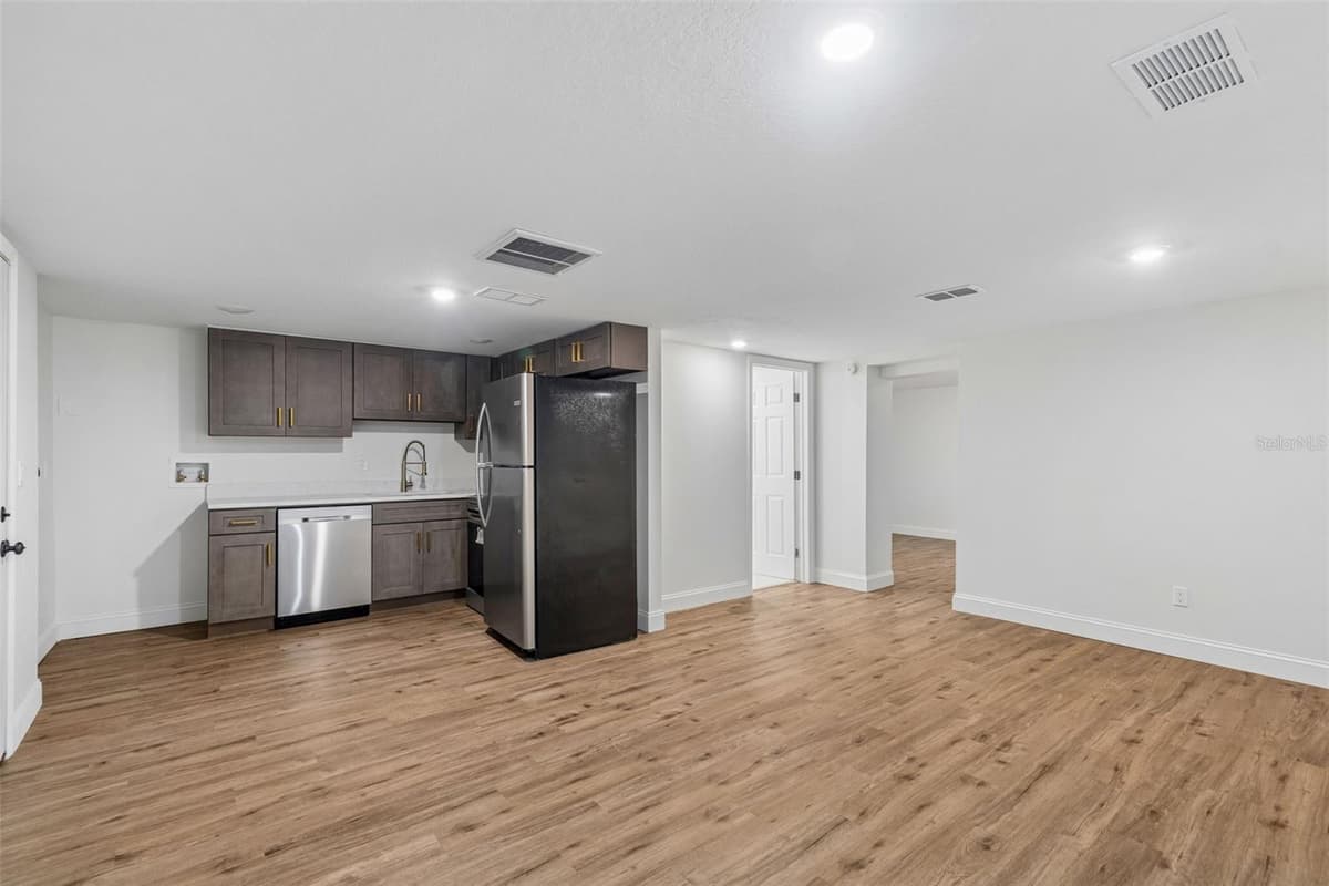 17503 GALVESTON STREET — photo 21 of 28