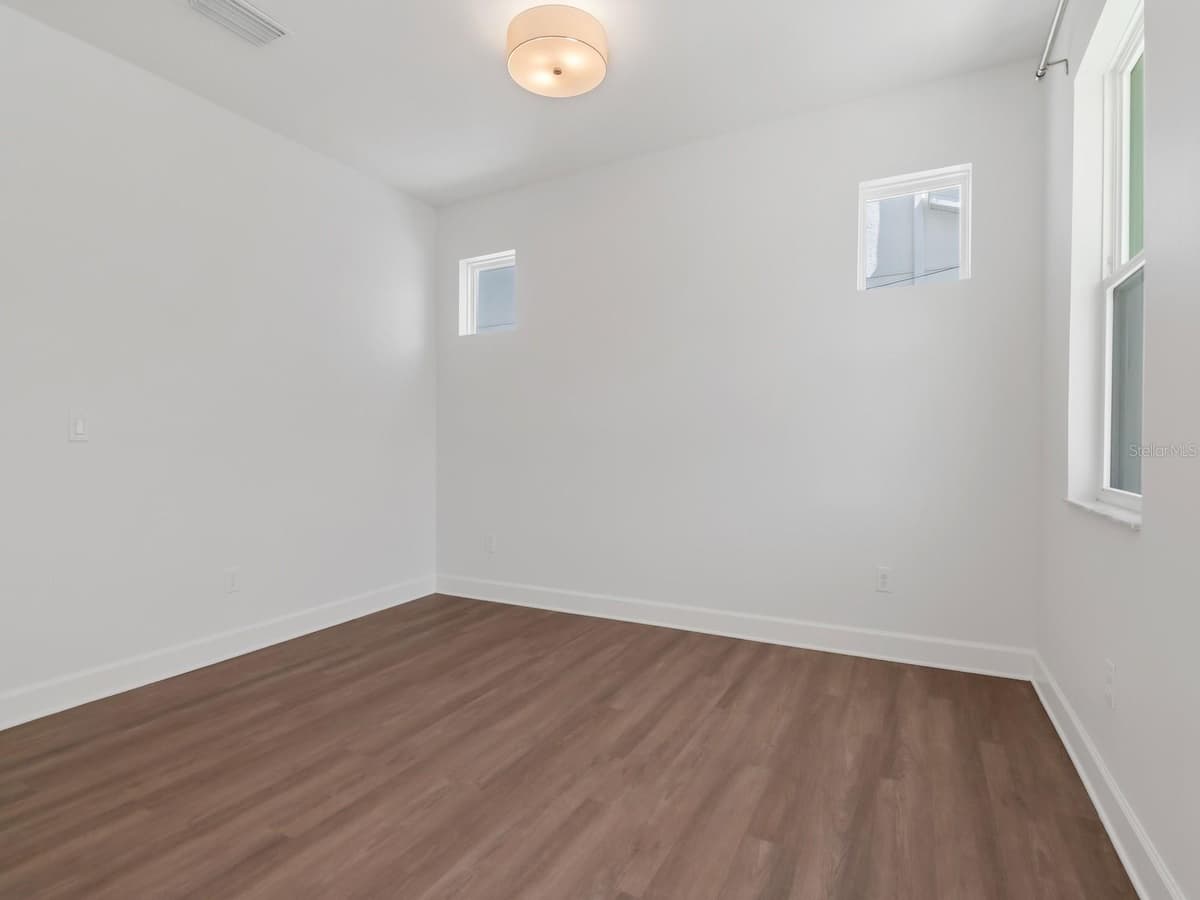 7115 TRASK STREET — photo 6 of 64