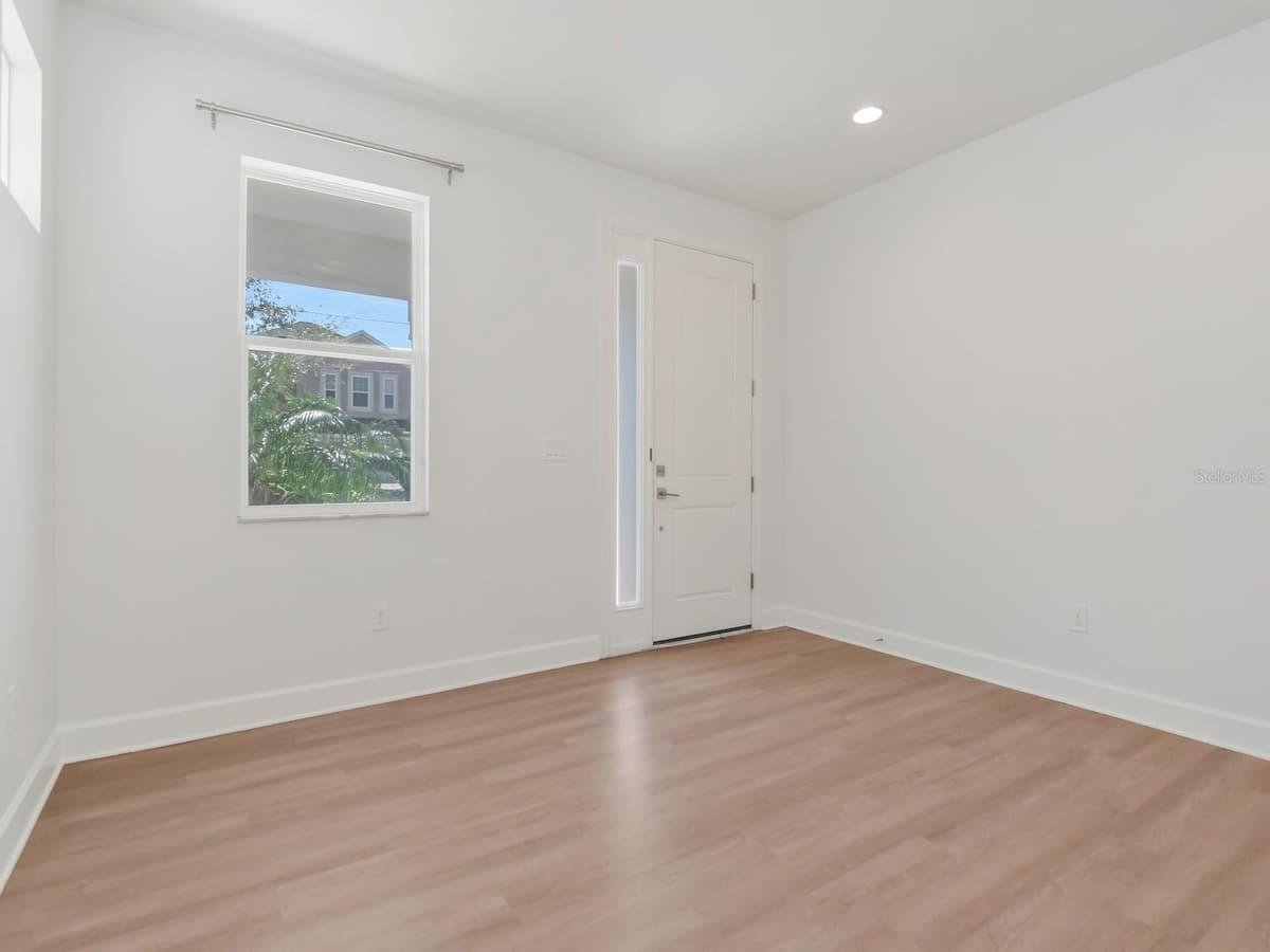7115 TRASK STREET — photo 8 of 64