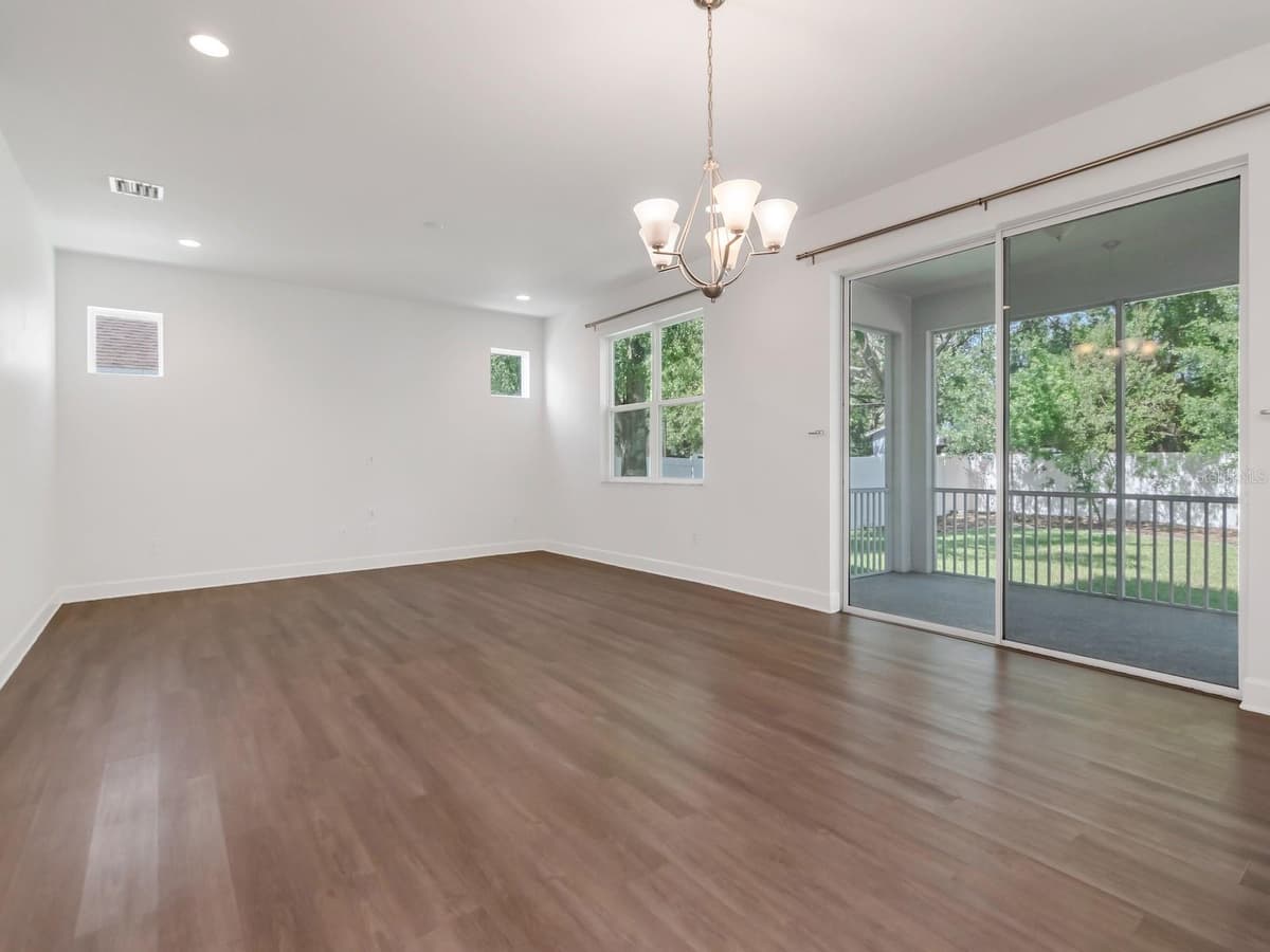 7115 TRASK STREET — photo 13 of 64