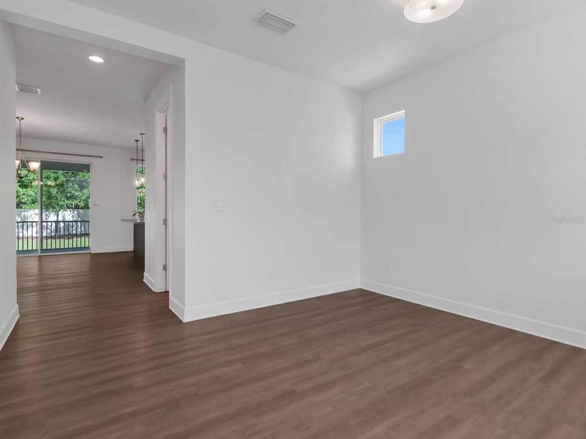 7115 TRASK STREET — photo 5 of 64