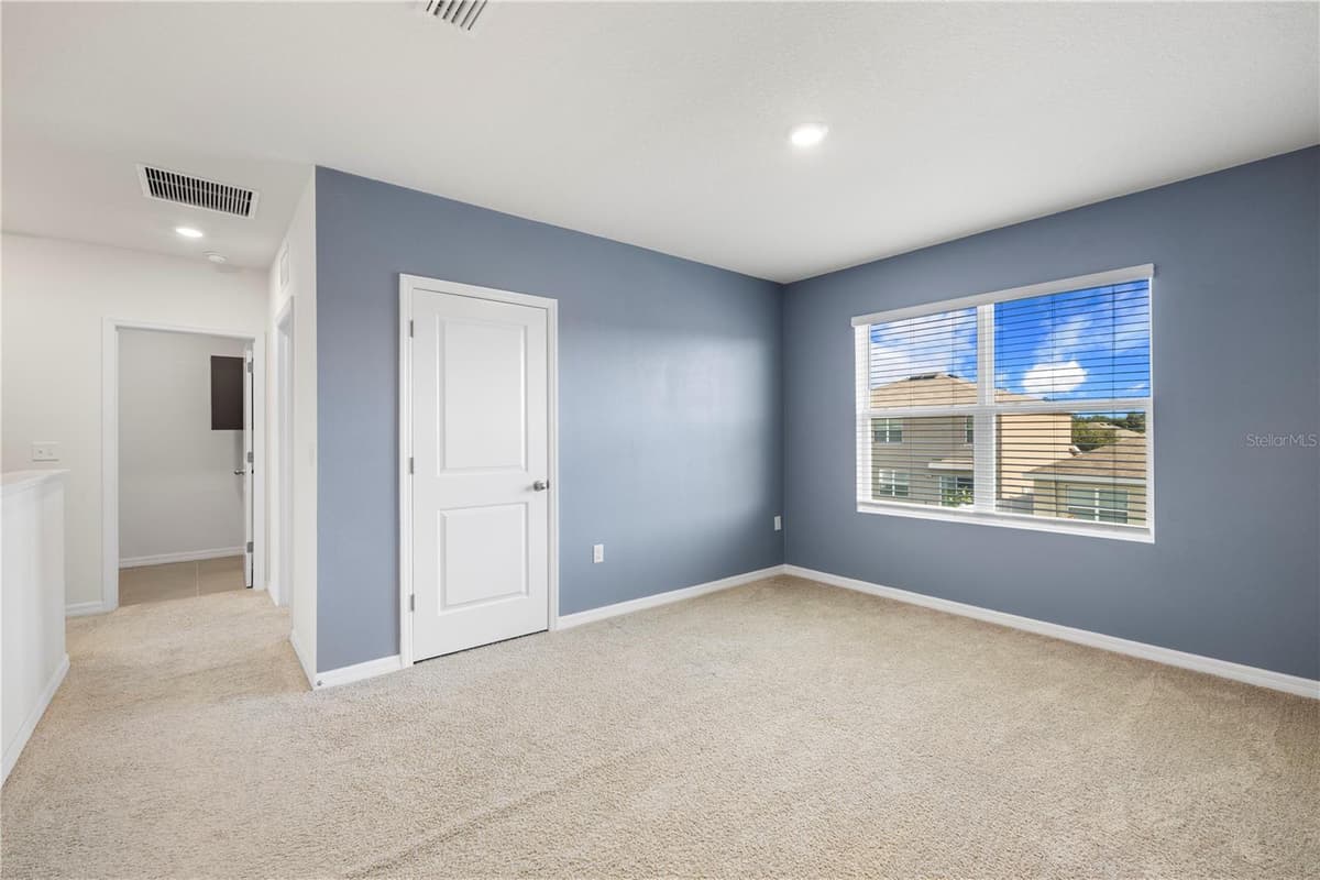 10212 GOLDEN LIGHT COURT — photo 22 of 48
