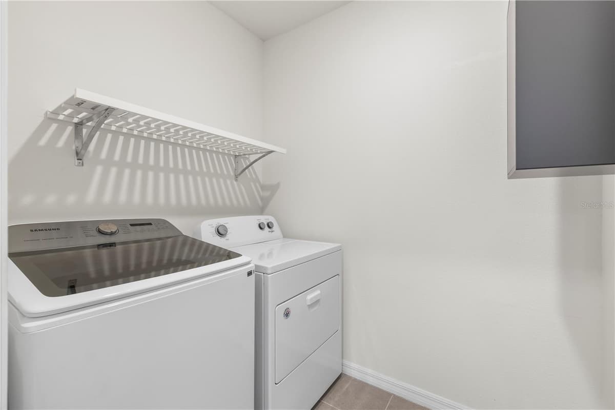 10212 GOLDEN LIGHT COURT — photo 38 of 48