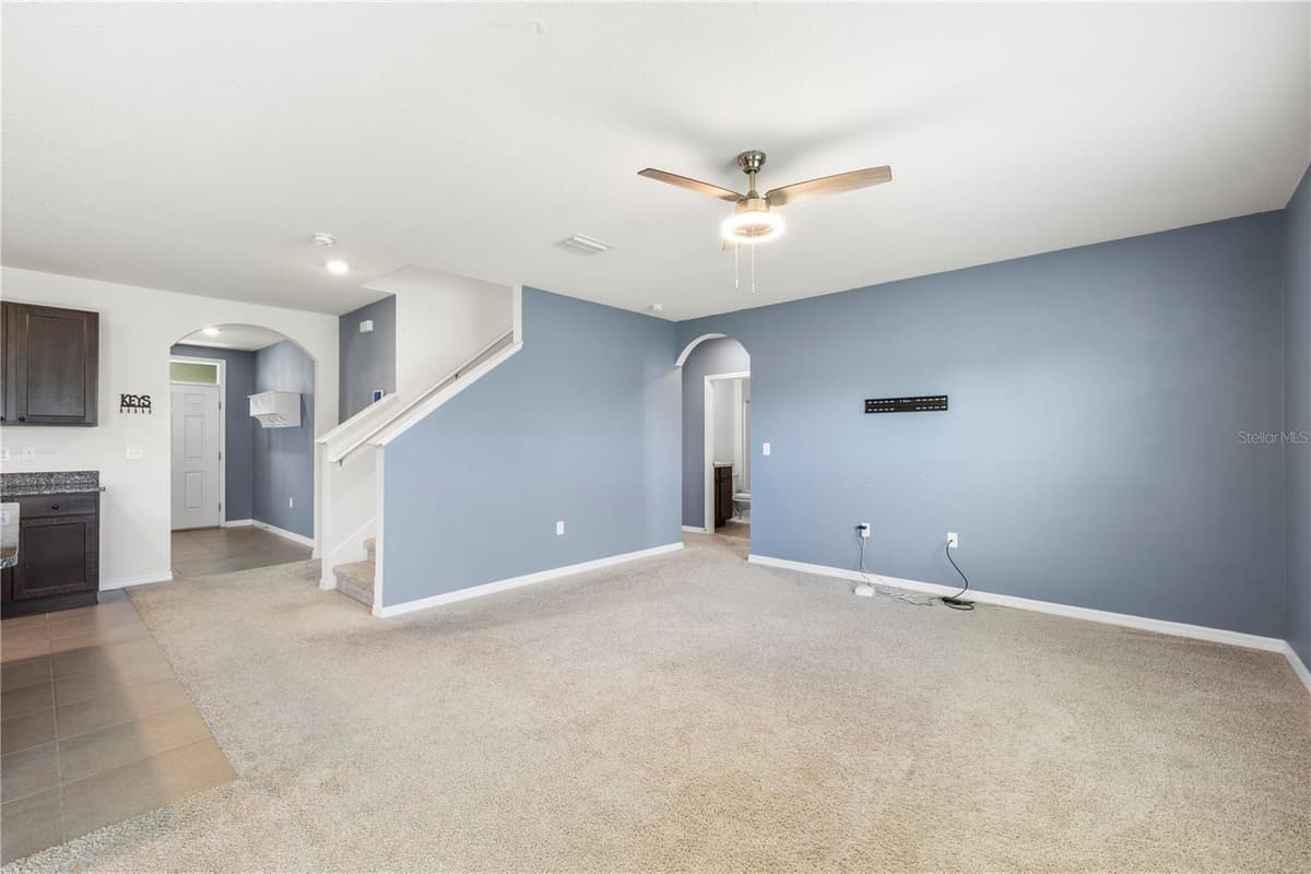 10212 GOLDEN LIGHT COURT — photo 12 of 48