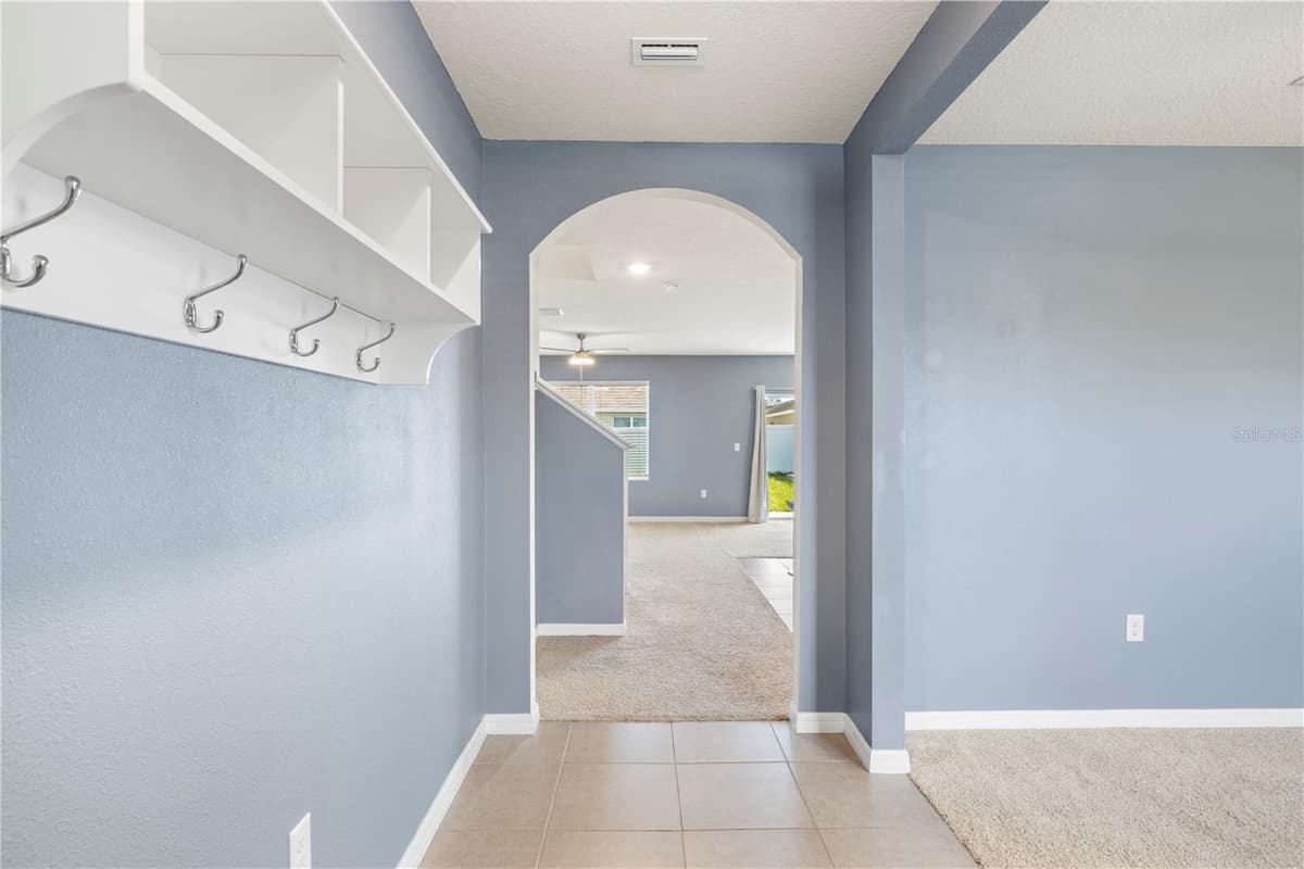 10212 GOLDEN LIGHT COURT — photo 6 of 48