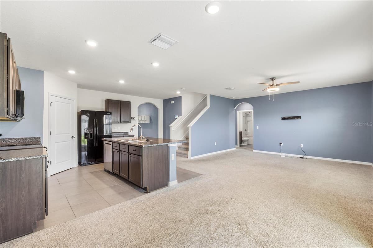 10212 GOLDEN LIGHT COURT — photo 13 of 48