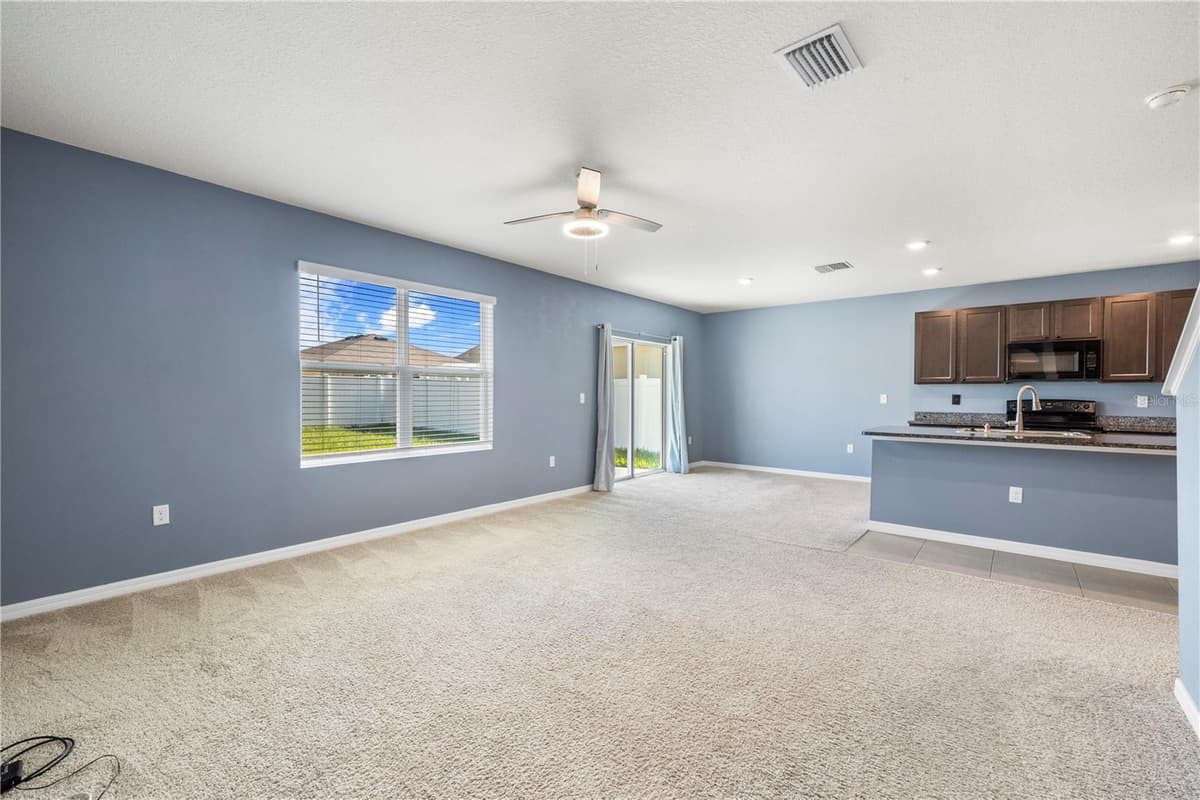 10212 GOLDEN LIGHT COURT — photo 8 of 48