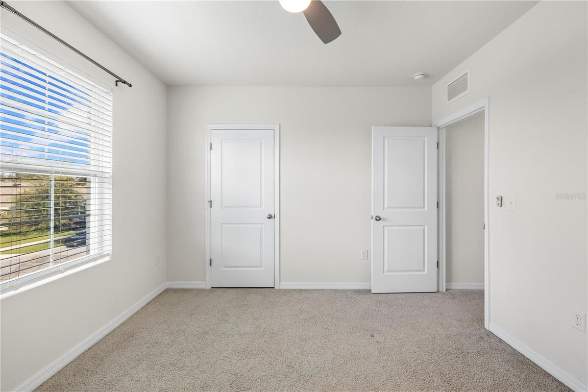 10212 GOLDEN LIGHT COURT — photo 27 of 48