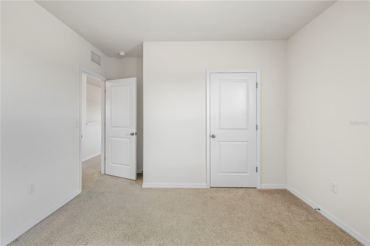 10212 GOLDEN LIGHT COURT — photo 25 of 48