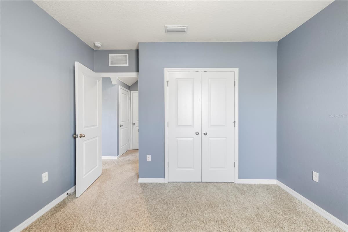 10212 GOLDEN LIGHT COURT — photo 20 of 48