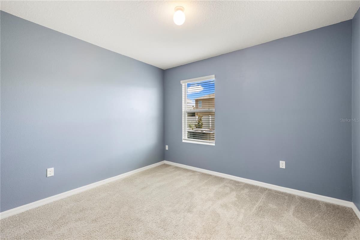10212 GOLDEN LIGHT COURT — photo 35 of 48