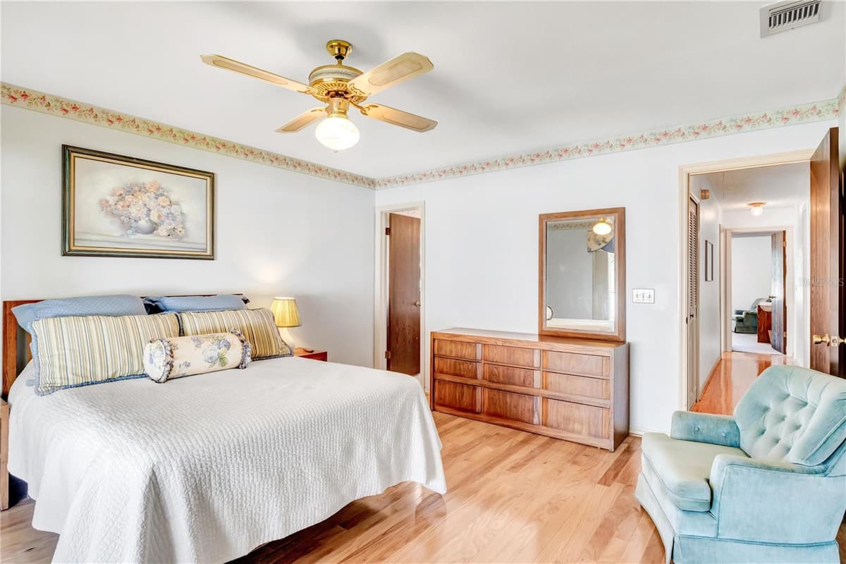 806 BIG BUCK CIRCLE — photo 11 of 23