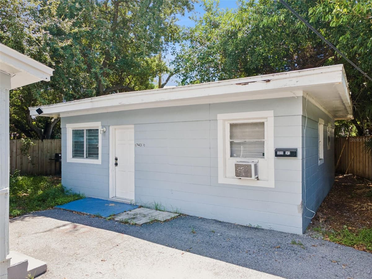 1743 YALE STREET — photo 18 of 35