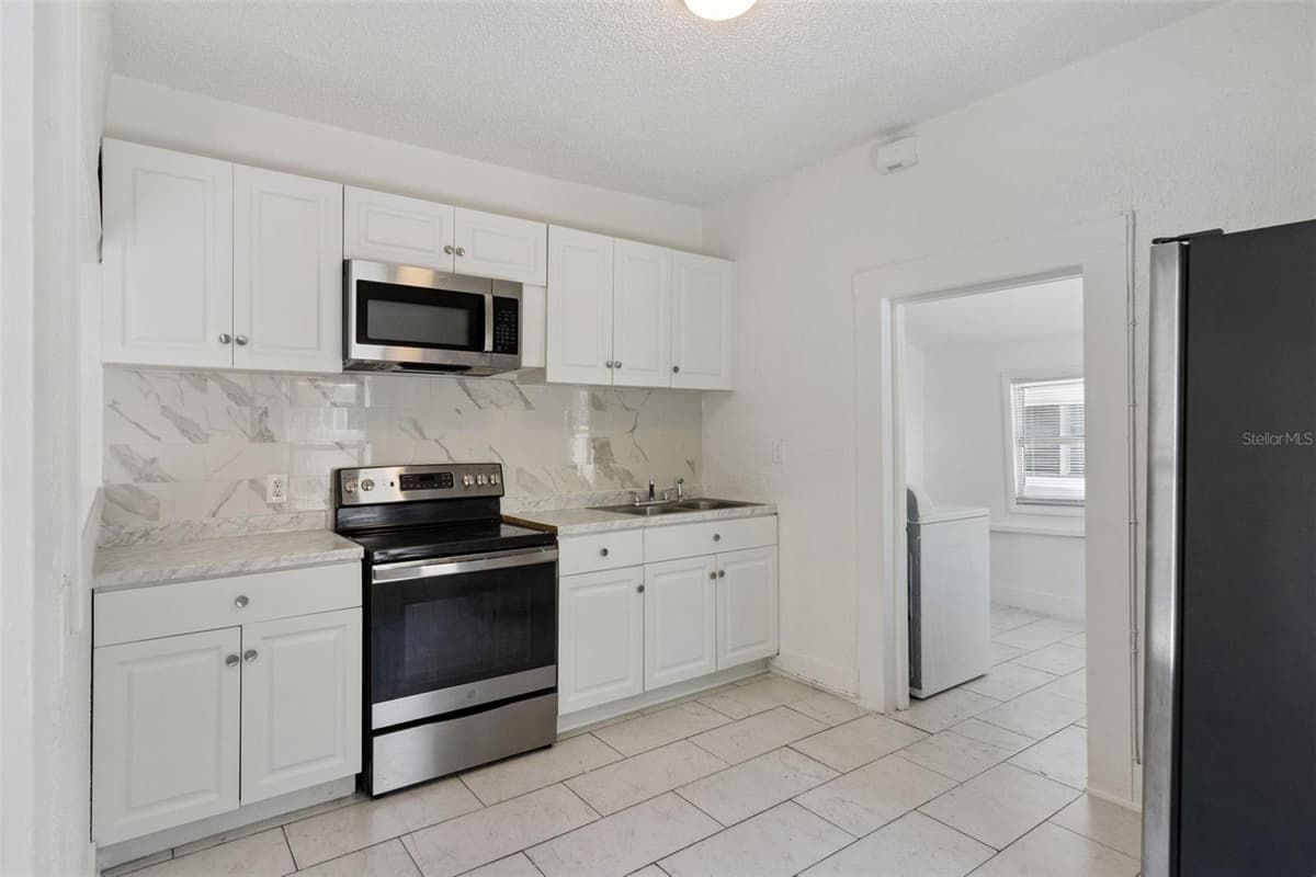 1743 YALE STREET — photo 12 of 35