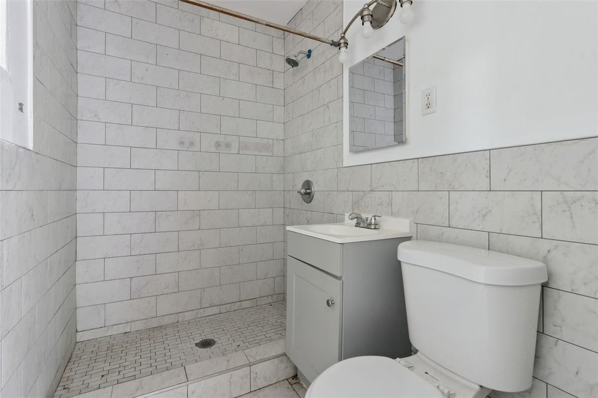 1743 YALE STREET — photo 23 of 35