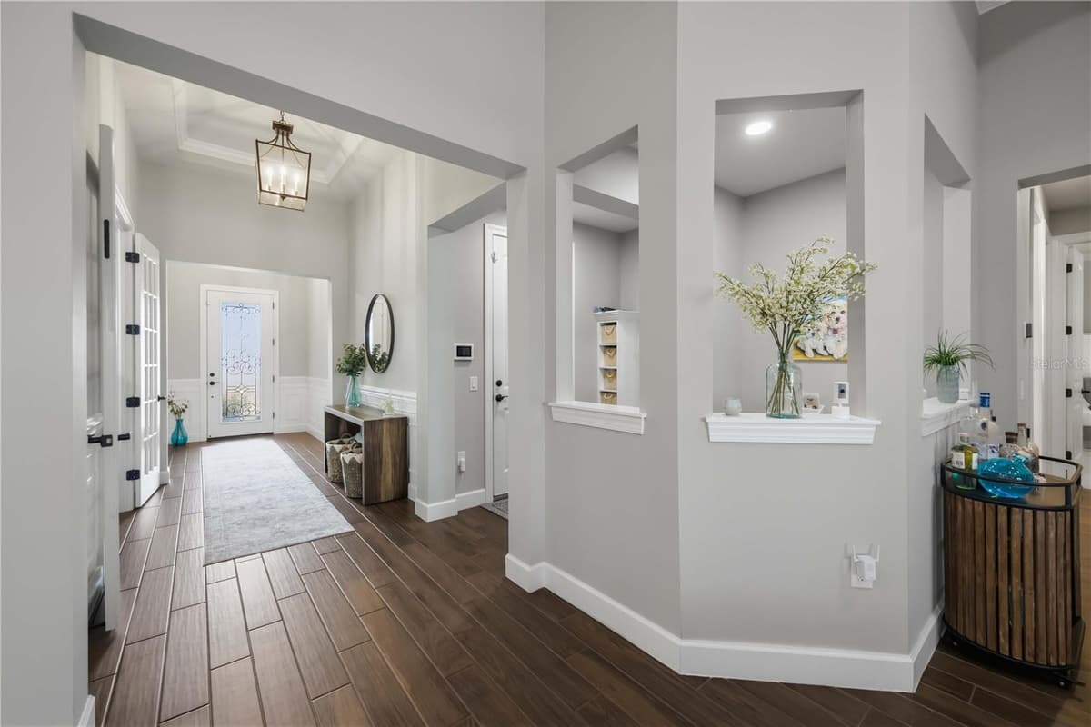 12307 SEABROOK AVENUE — photo 9 of 72