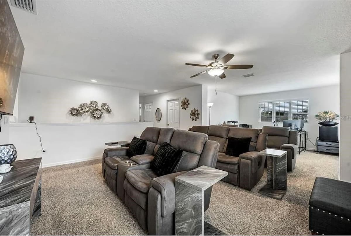 535 DARSHIRE AVENUE — photo 17 of 32