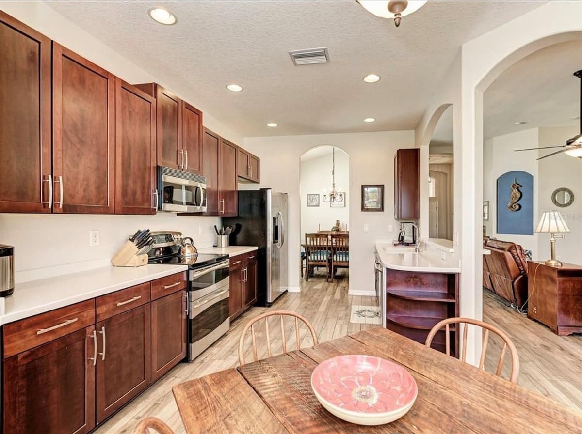 7106 50TH AVENUE CIRCLE — photo 9 of 28
