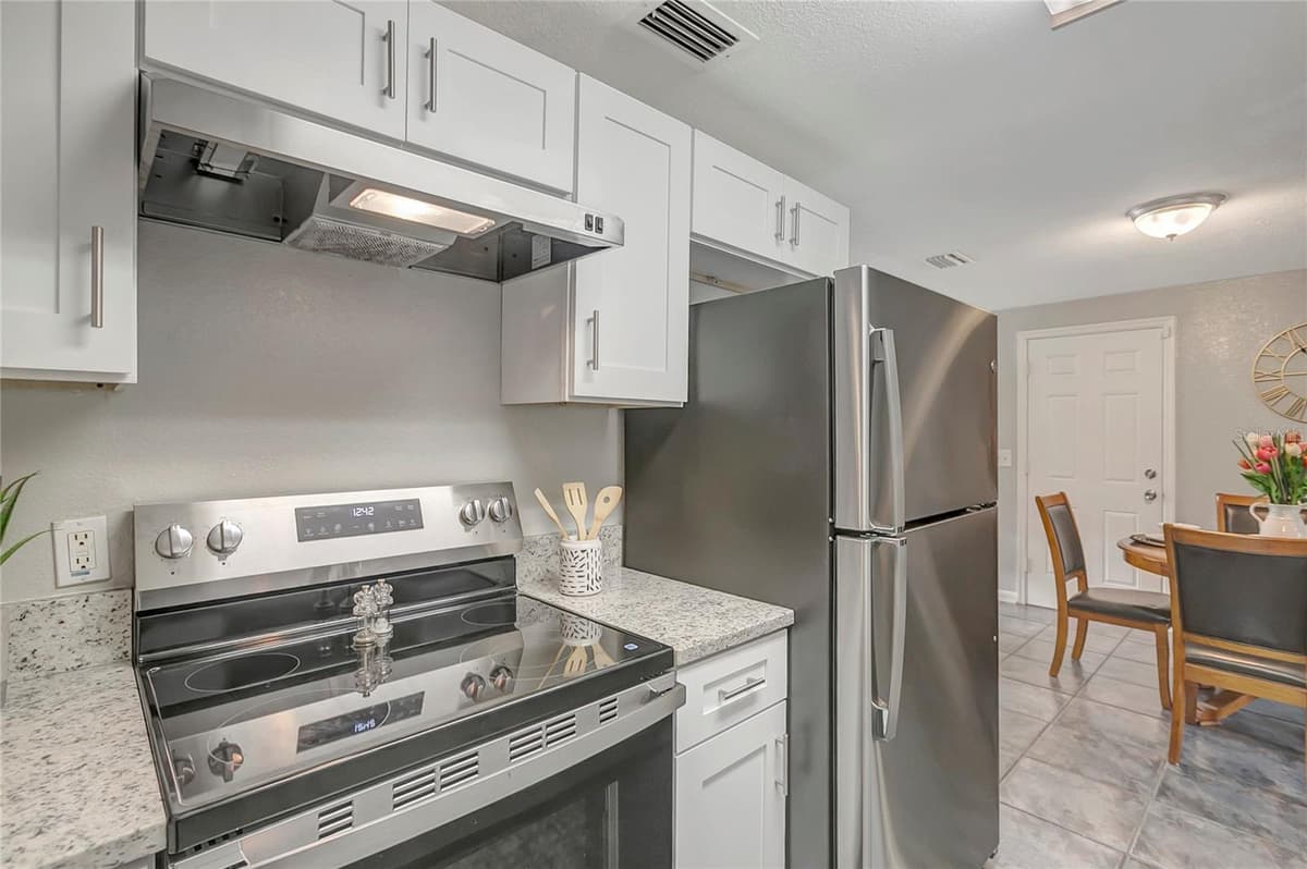 3908 HANNA AVENUE — photo 14 of 41
