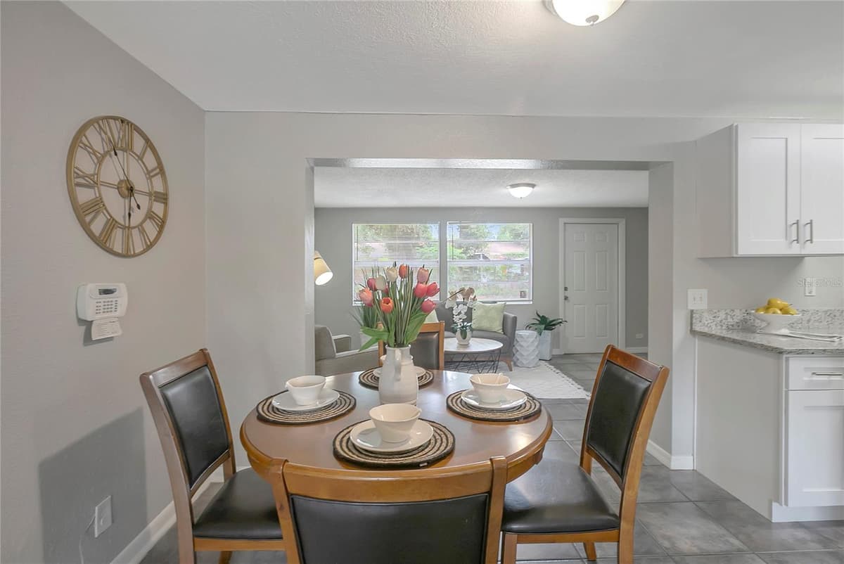 3908 HANNA AVENUE — photo 8 of 41