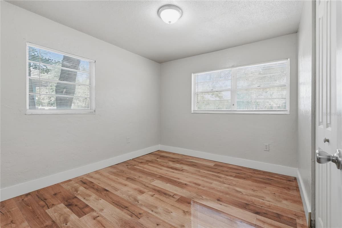 1823 31ST AVENUE — photo 17 of 25