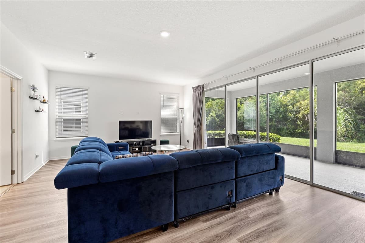 1168 PANDO LOOP — photo 15 of 47