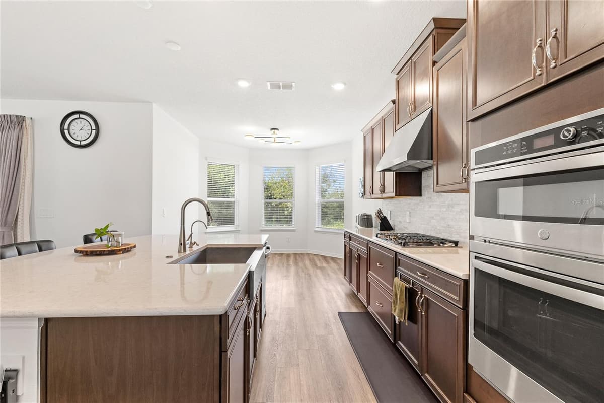 1168 PANDO LOOP — photo 11 of 47