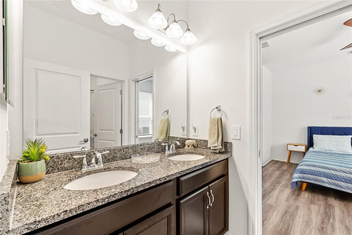 1168 PANDO LOOP — photo 18 of 47